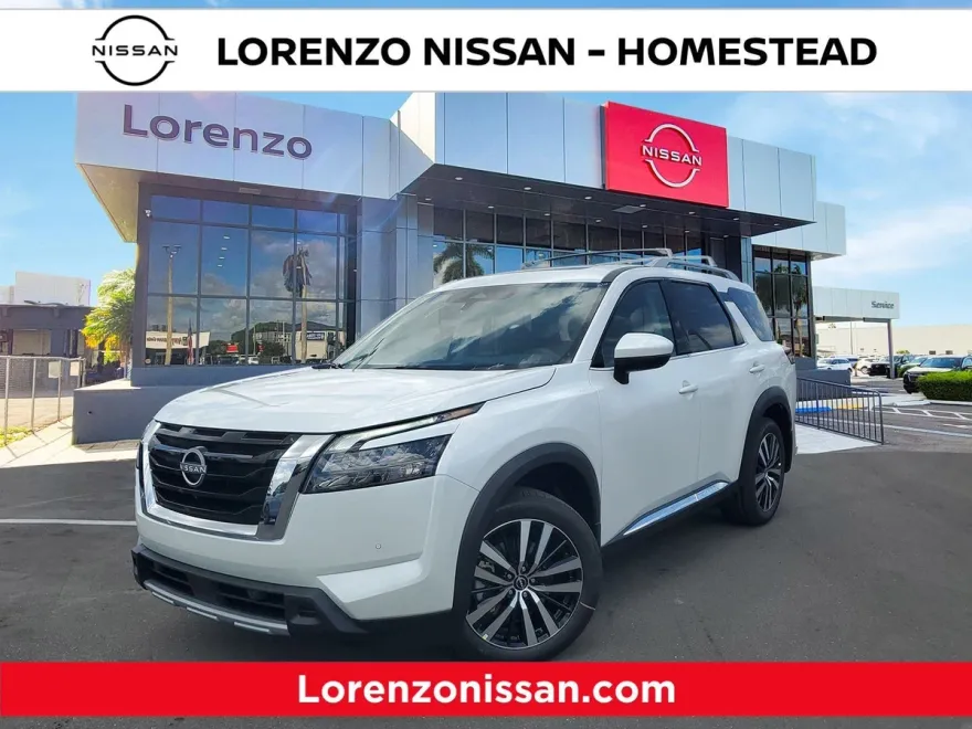 2025 Nissan Pathfinder Platinum photo 1