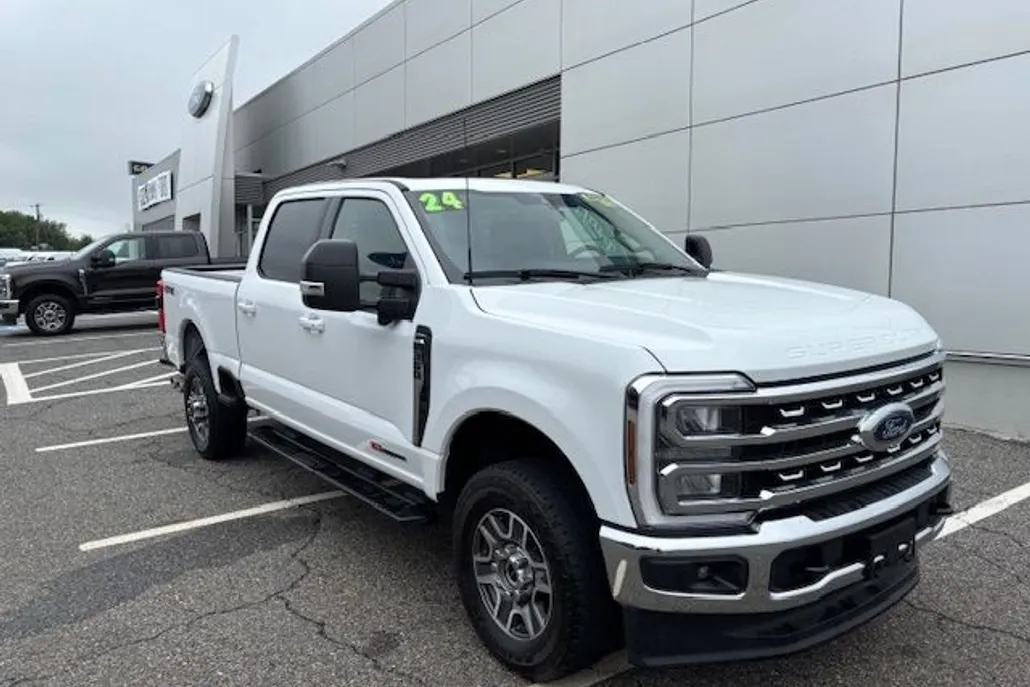 2024 Ford F-350 Lariat photo 1