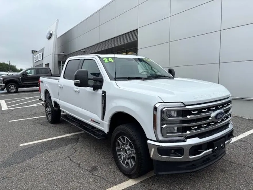 2024 Ford F-350 Lariat photo 1