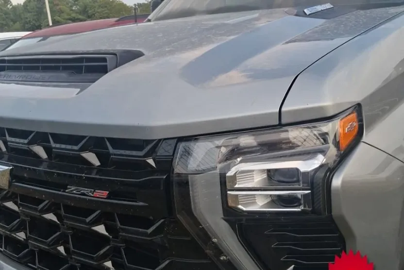 2024 Chevrolet Silverado 2500HD ZR2 photo 1