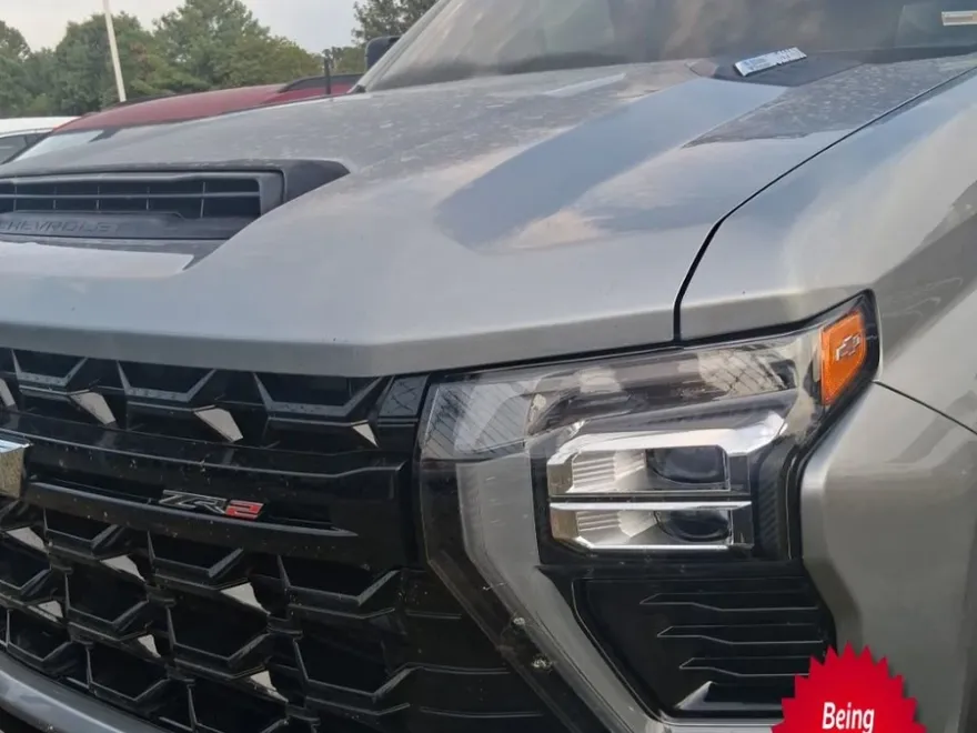 2024 Chevrolet Silverado 2500HD ZR2 photo 1