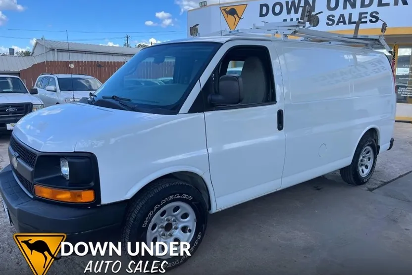 2010 Chevrolet Express Cargo Van photo 1