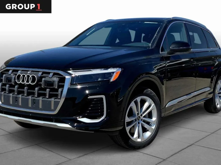 2025 Audi Q7 55 Premium Plus photo 1