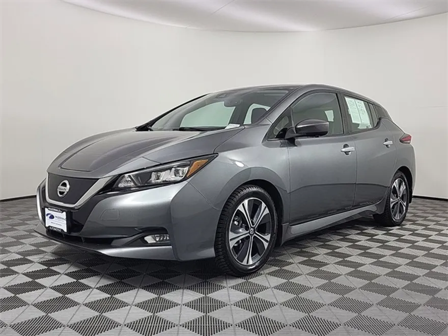 2020 Nissan Leaf SV photo 1