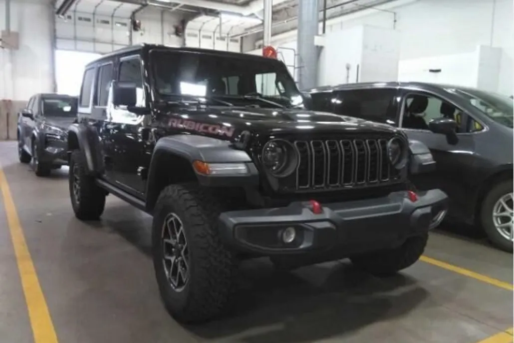 2024 Jeep Wrangler Rubicon photo 1