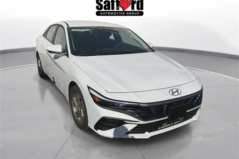 2025 Hyundai Elantra SE photo 1