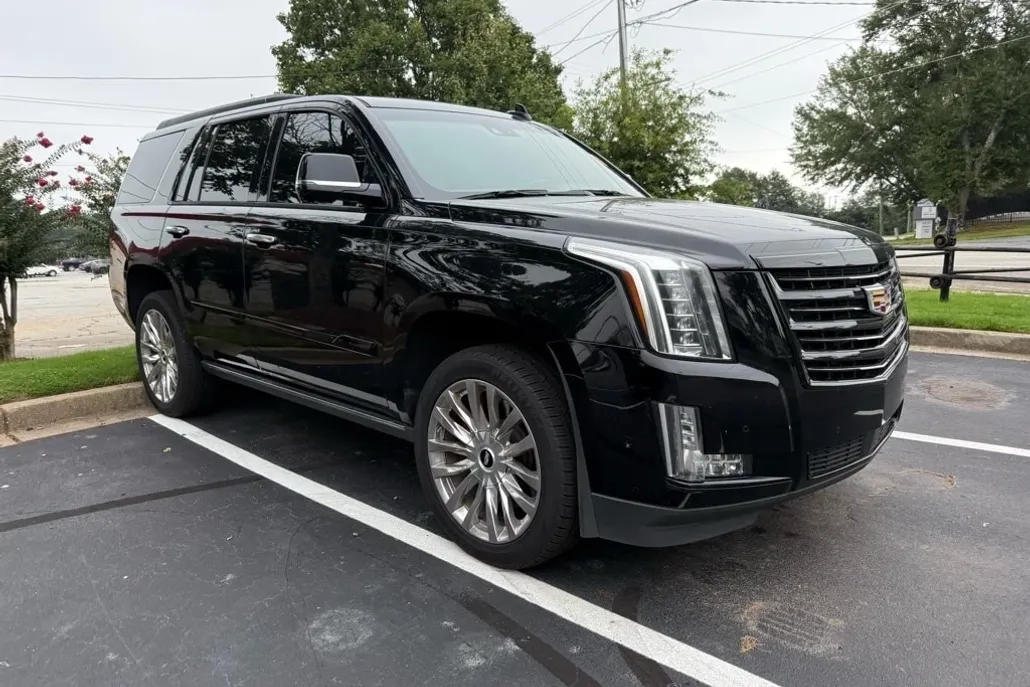2020 Cadillac Escalade Platinum photo 1
