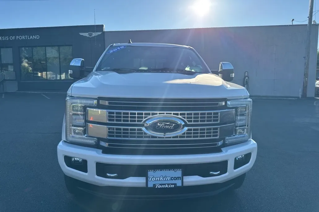 2019 Ford F-350 Platinum photo 1