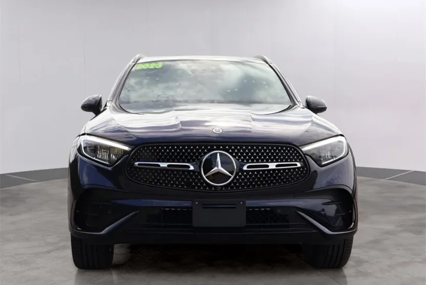 2023 Mercedes Benz GLC 300 4MATIC photo 1