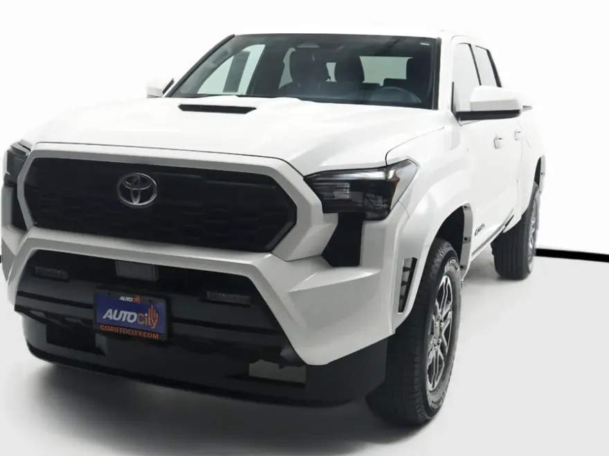2024 Toyota Tacoma TRD Sport photo 1