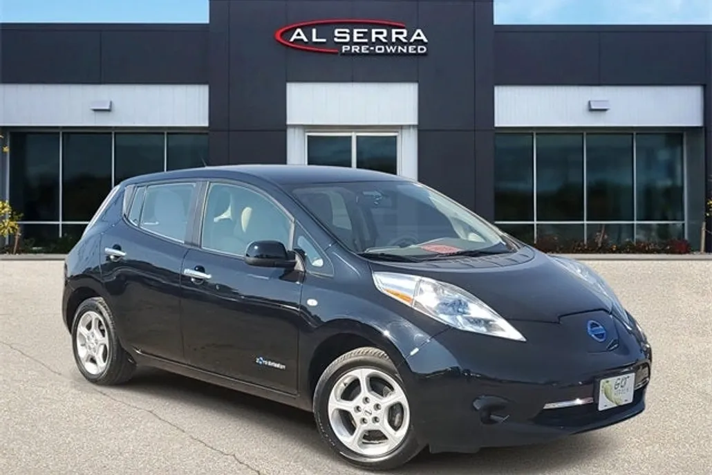 2011 Nissan Leaf SV photo 1