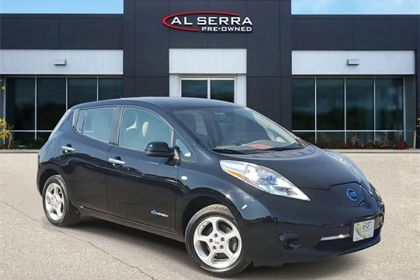 2011 Nissan Leaf SV photo 1