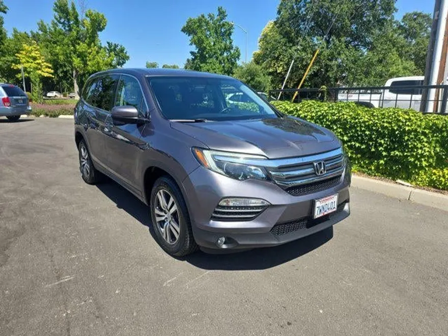 2017 Honda Pilot EX-L photo 1