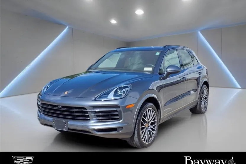2022 Porsche Cayenne Base photo 1