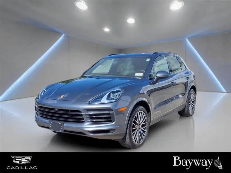 2022 Porsche Cayenne Base photo 1