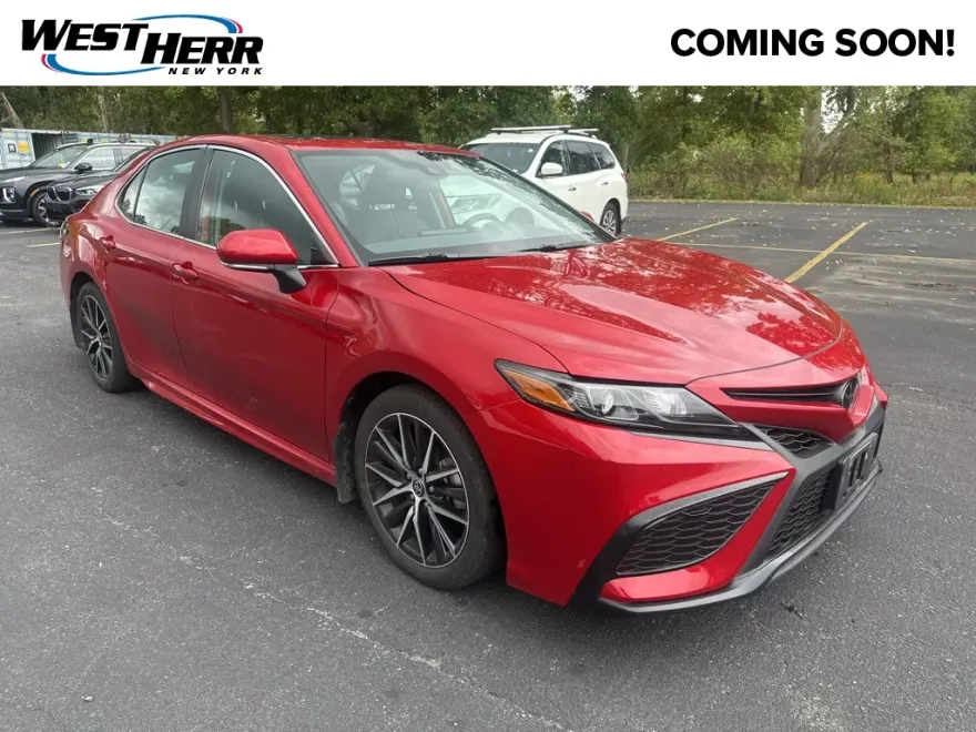 2023 Toyota Camry SE photo 1