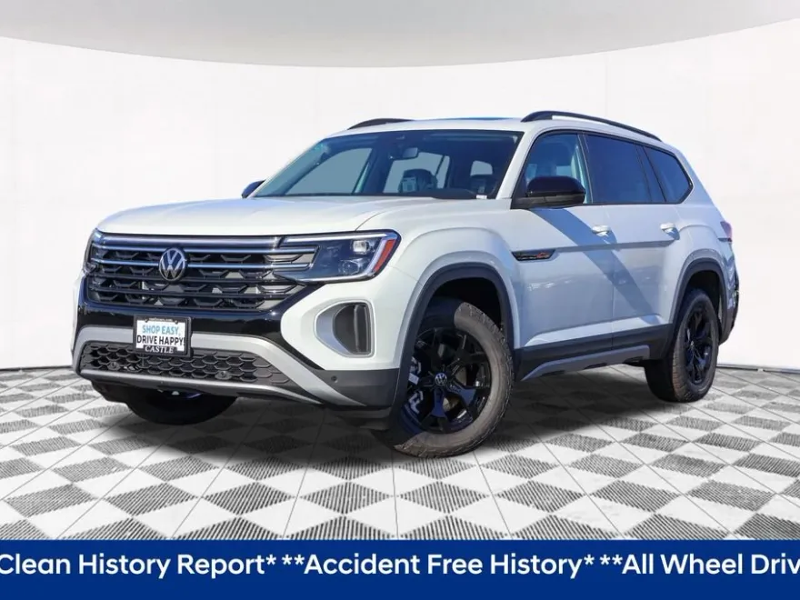 2025 Volkswagen Atlas Peak Edition SE photo 1