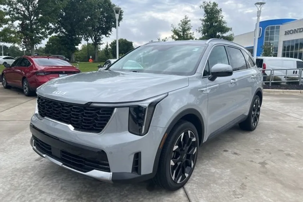 2025 Kia Sorento EX photo 1