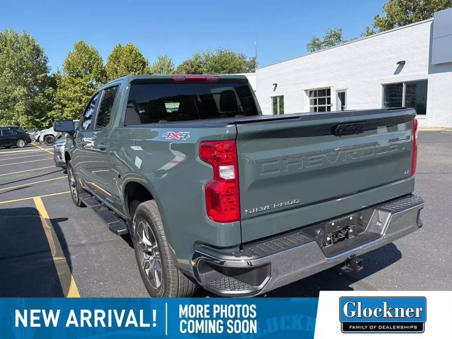 2025 Chevrolet Silverado 1500 LT photo 1