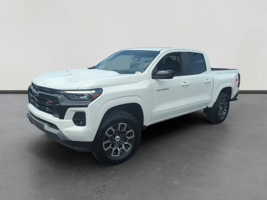 2023 Chevrolet Colorado Z71 photo 1