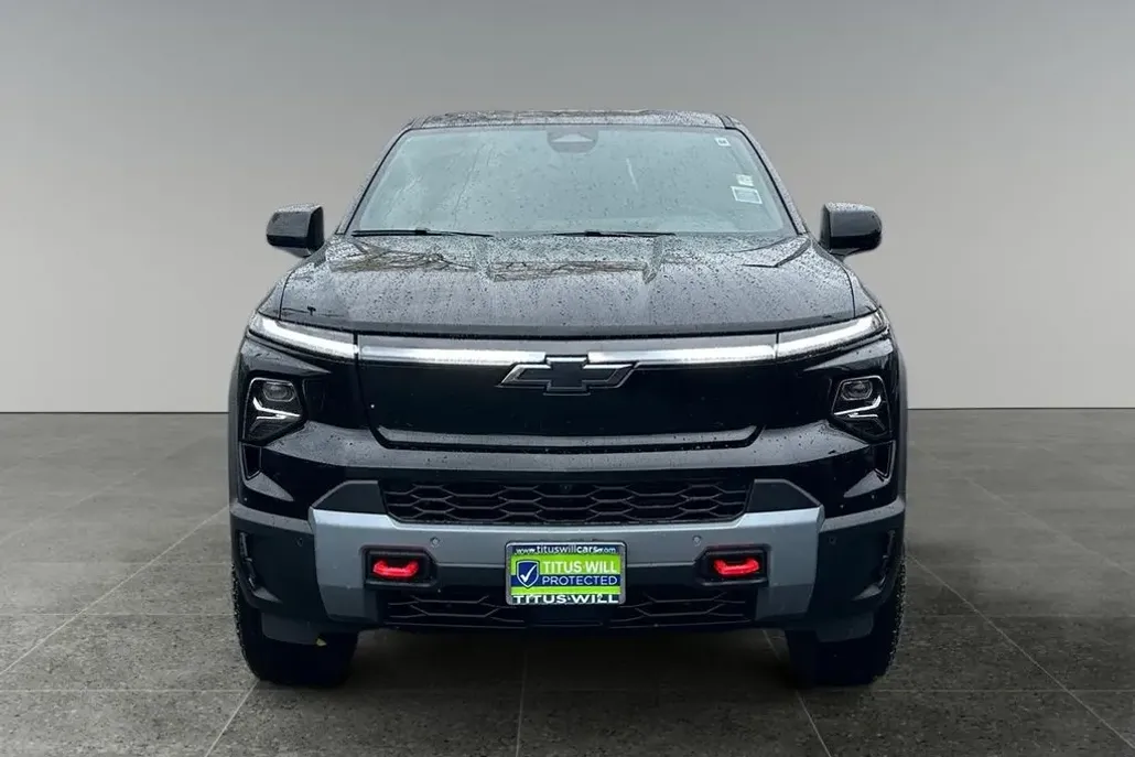 2026 Chevrolet Silverado EV Trail Boss photo 1