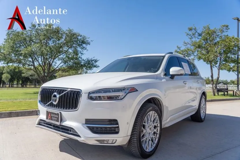 2018 Volvo XC90 T6 Momentum photo 1