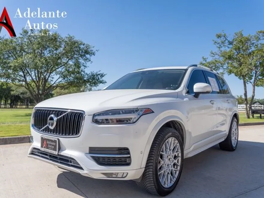 2018 Volvo XC90 T6 Momentum photo 1