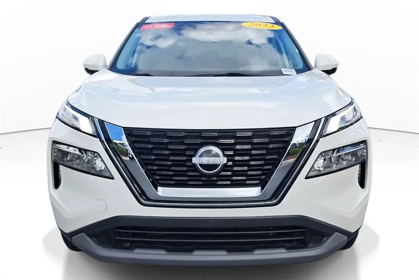 2023 Nissan Rogue SV photo 1