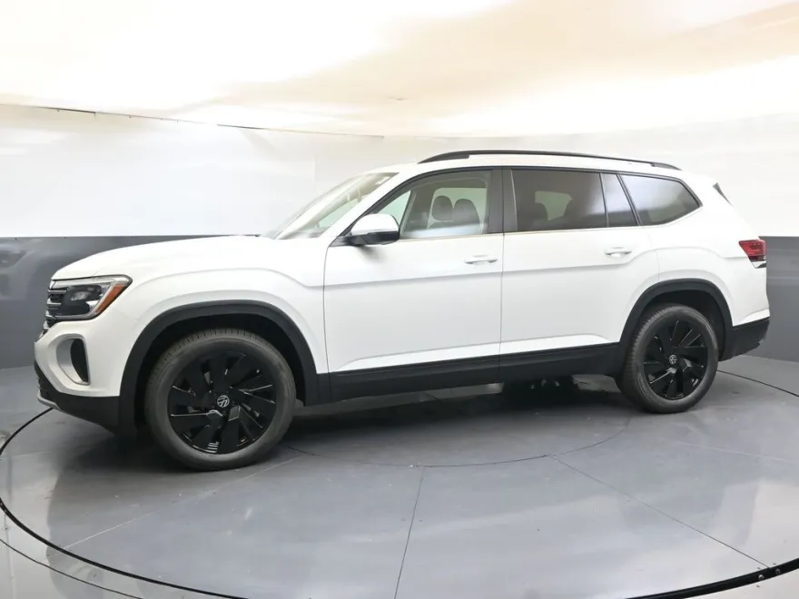 2026 Volkswagen Atlas SE Technology photo 1