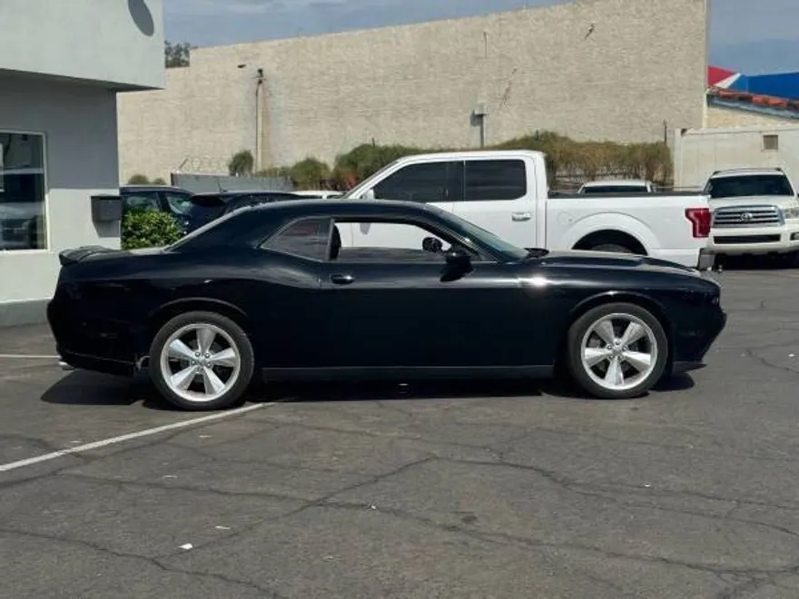 2015 Dodge Challenger R/T Plus photo 1