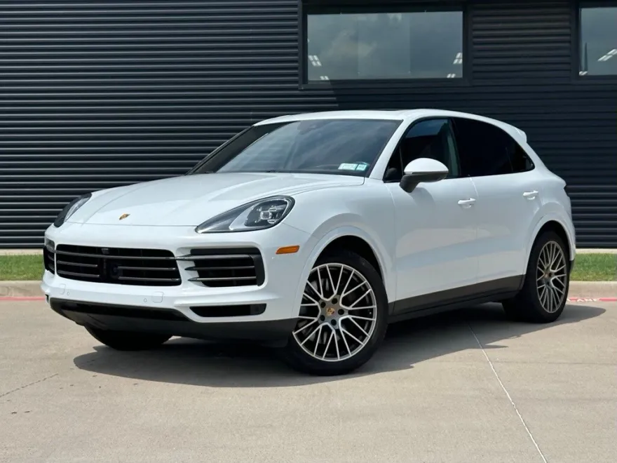 2022 Porsche Cayenne Platinum Edition photo 1