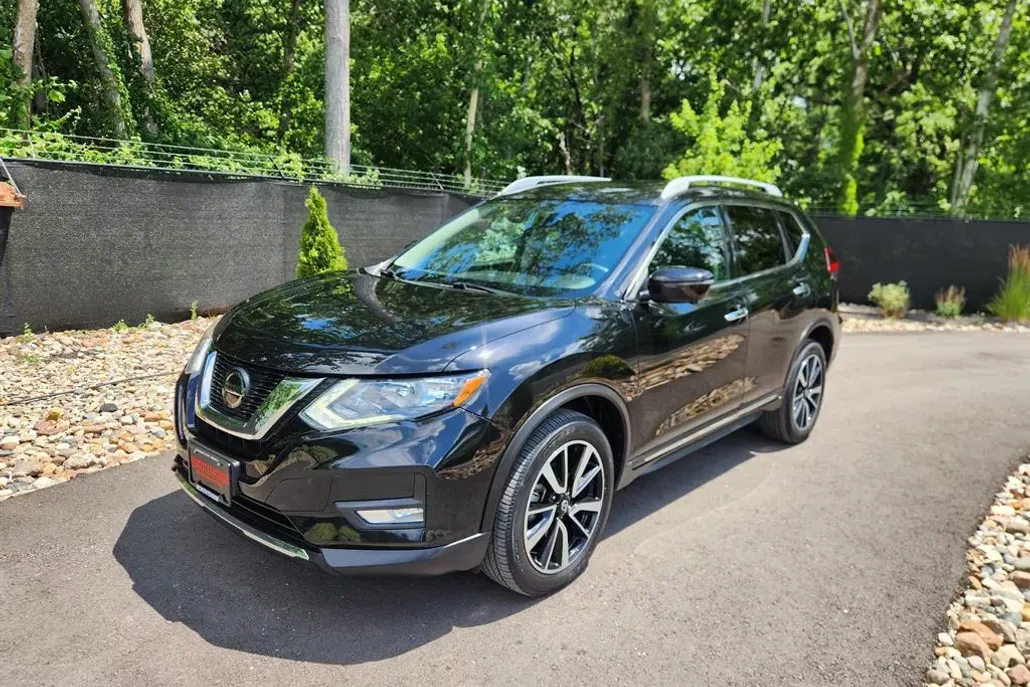 2020 Nissan Rogue SL photo 1