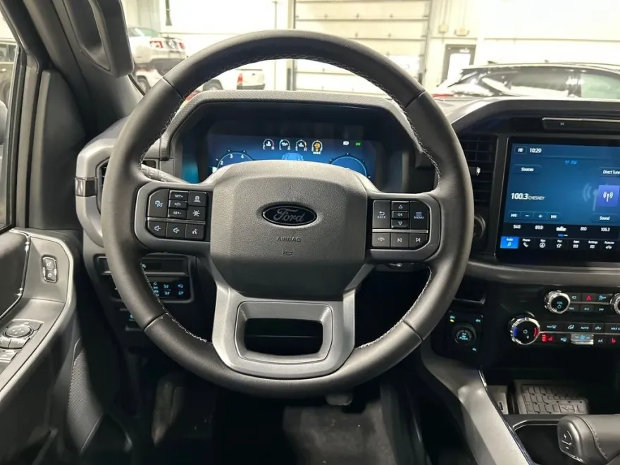 2025 Ford F-150 XLT photo 12