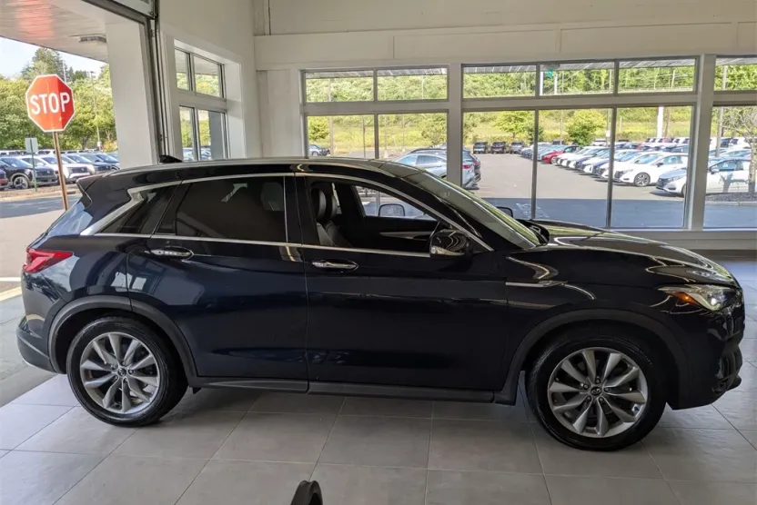 2019 Infiniti QX50 Luxe AWD photo 1