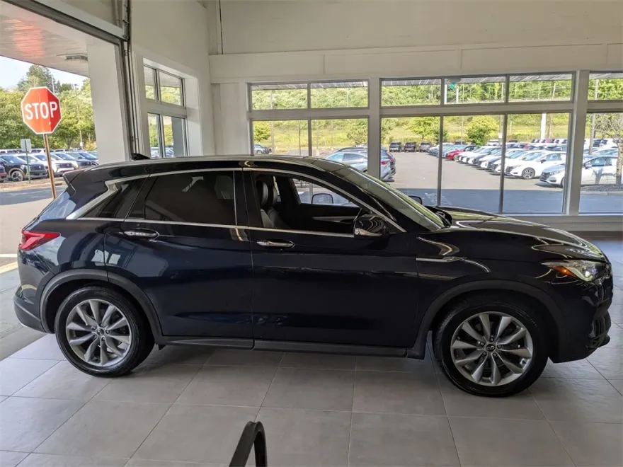 2019 Infiniti QX50 Luxe AWD photo 1