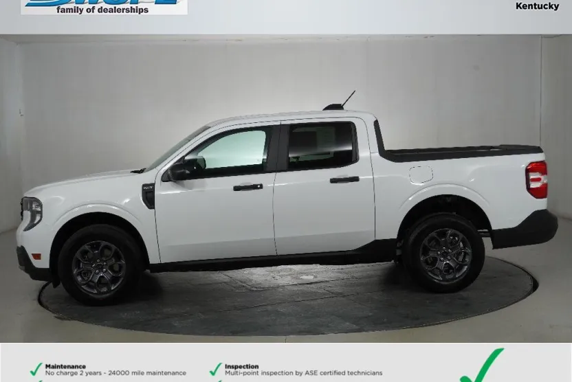 2025 Ford Maverick XLT photo 1