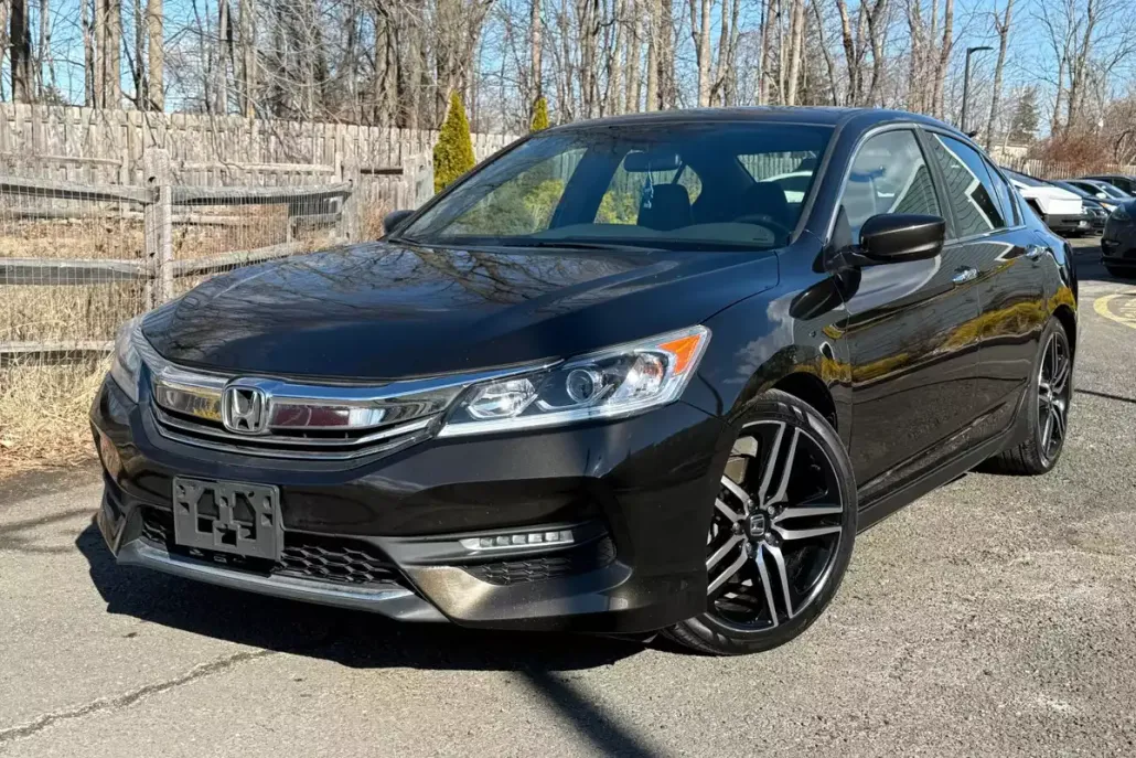 2017 Honda Accord Sport photo 1