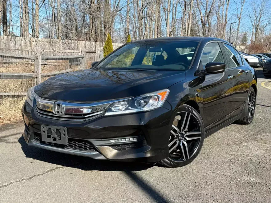 2017 Honda Accord Sport photo 1
