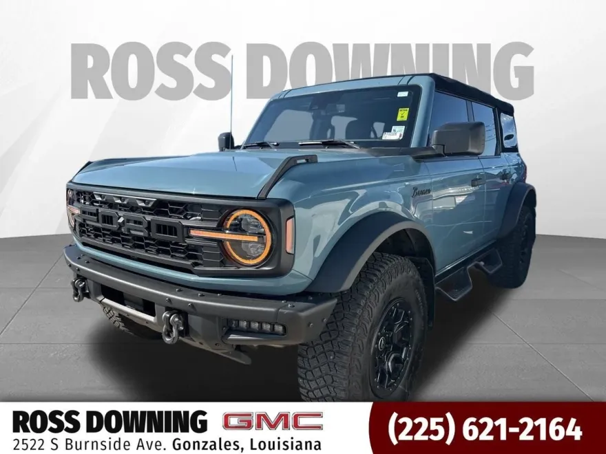 2023 Ford Bronco Base photo 1
