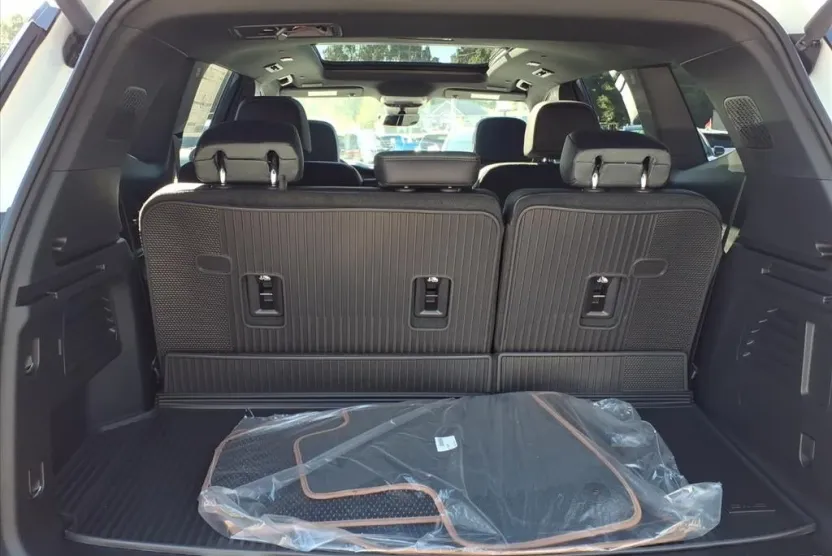 2026 Gmc Acadia AT4 photo 1