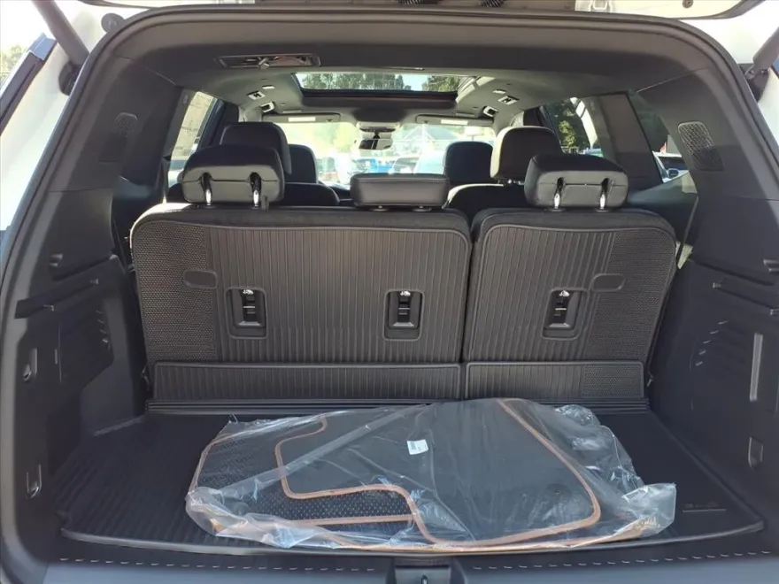 2026 Gmc Acadia AT4 photo 1
