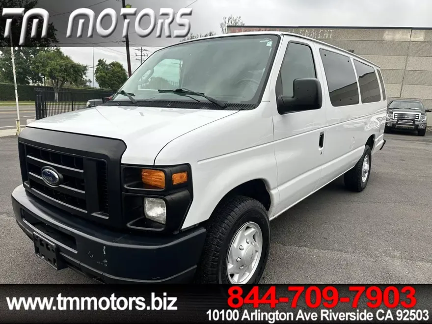 2009 Ford E-350 photo 1