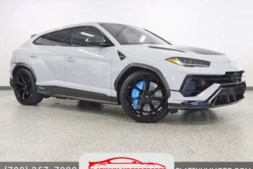 2023 Lamborghini Urus Performante photo 1