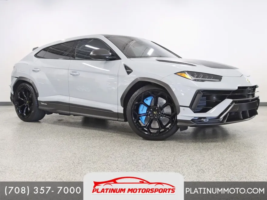 2023 Lamborghini Urus Performante photo 1