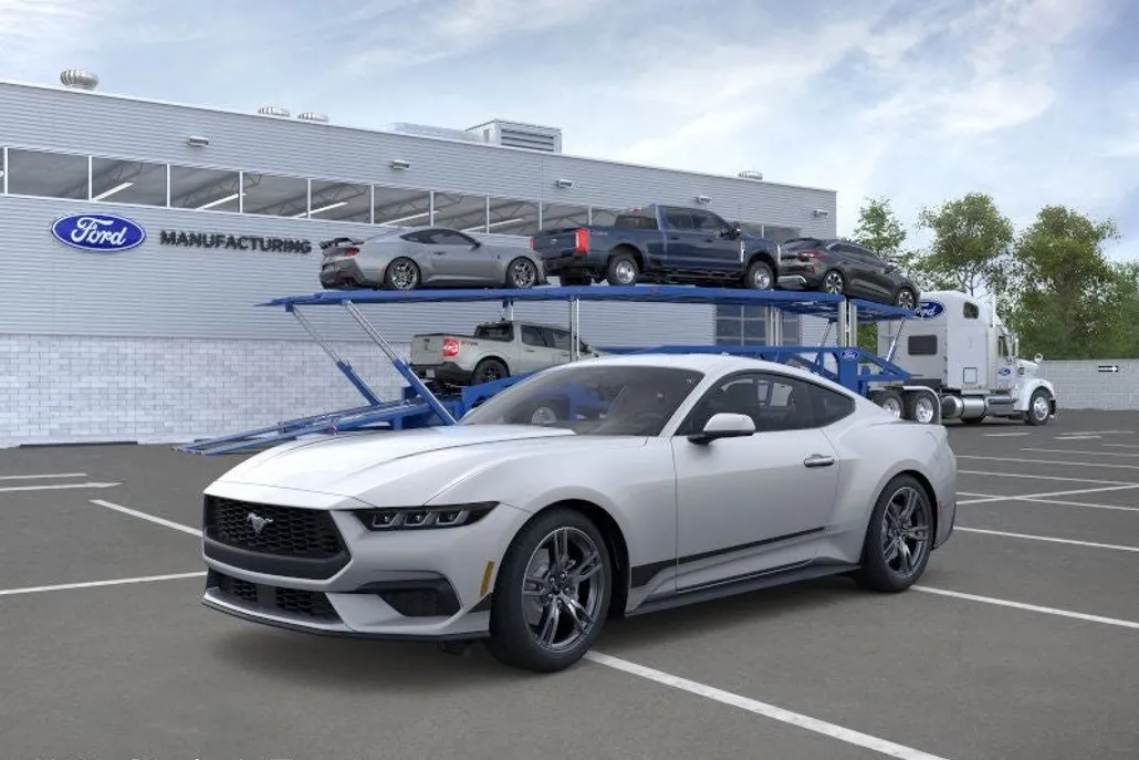 2025 Ford Mustang EcoBoost photo 1