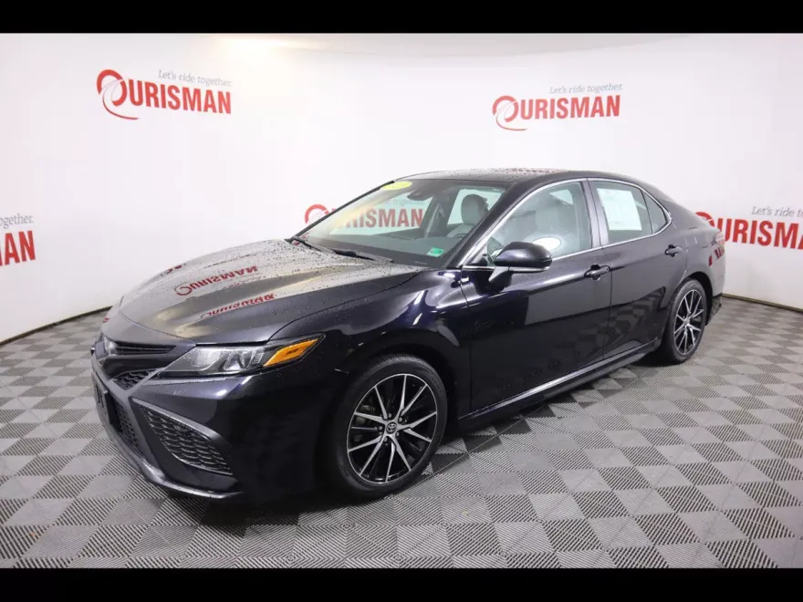 2023 Toyota Camry SE photo 1