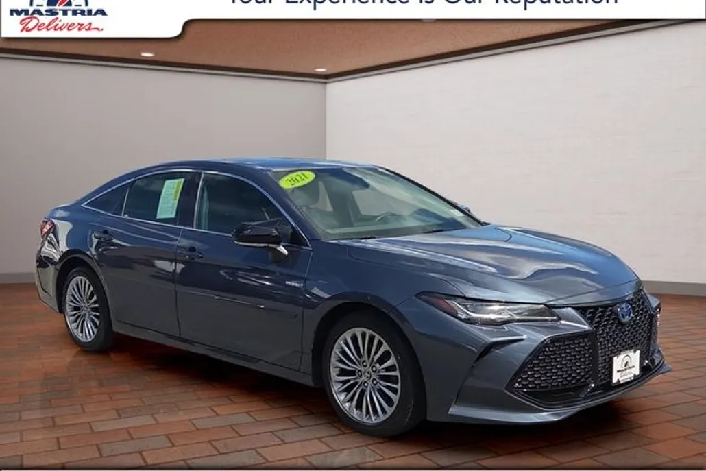 2021 Toyota Avalon Hybrid Limited photo 1
