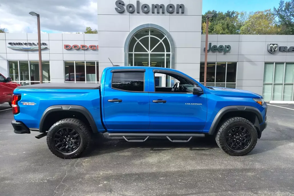 2024 Chevrolet Colorado Trail Boss photo 1