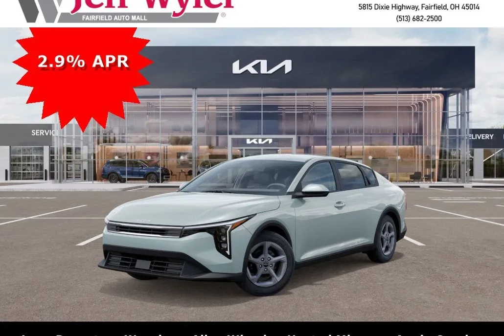 2025 Kia K4 LXS photo 1
