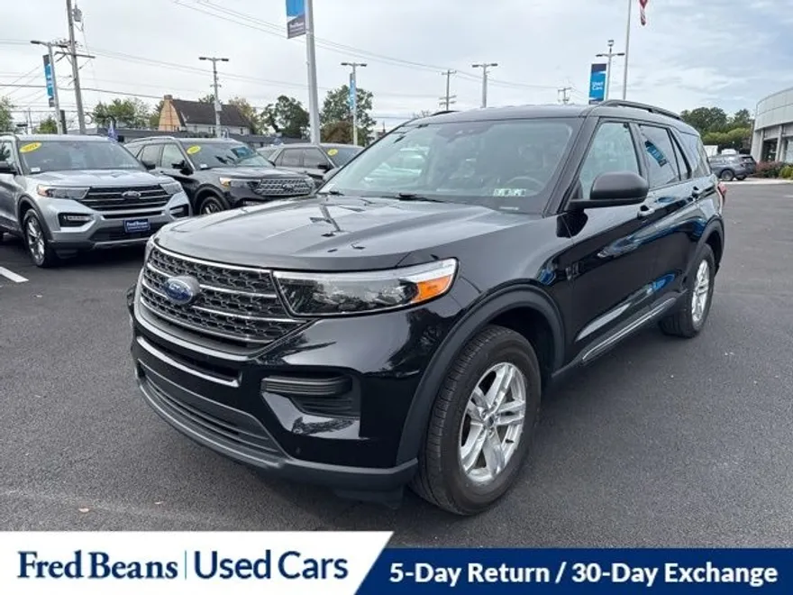 2022 Ford Explorer XLT photo 1